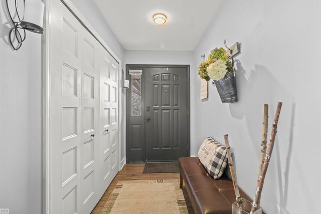 36779 N Pointe Cir Street, New Baltimore, MI 48047