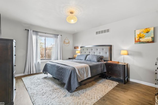 36779 N Pointe Cir Street, New Baltimore, MI 48047