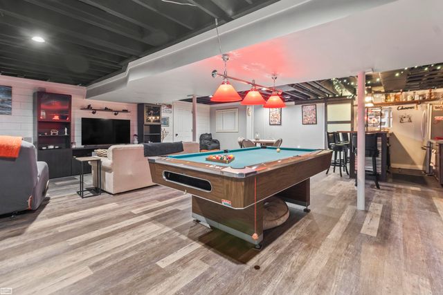 36779 N Pointe Cir Street, New Baltimore, MI 48047