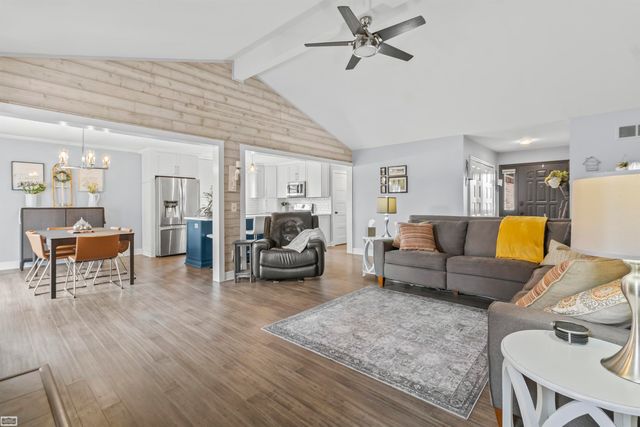 36779 N Pointe Cir Street, New Baltimore, MI 48047