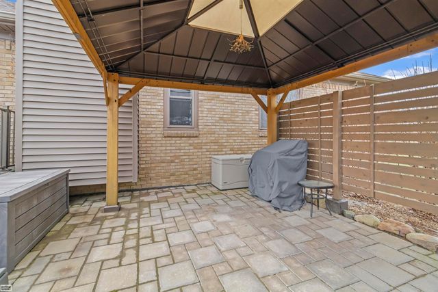 36779 N Pointe Cir Street, New Baltimore, MI 48047