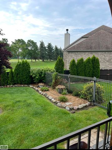 36779 N Pointe Cir Street, New Baltimore, MI 48047