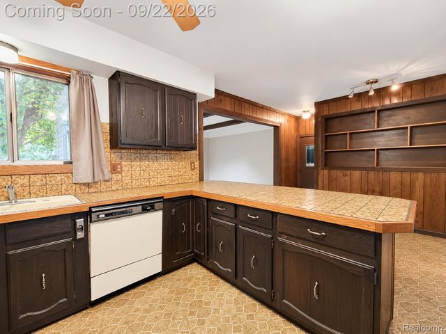 2664 Deake, Pittsfield Charter Township, MI 48108