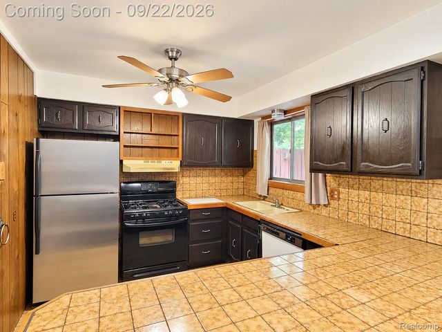 2664 Deake, Pittsfield Charter Township, MI 48108