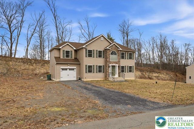225 Swan Court, Middle Smithfield Twp, PA 18302