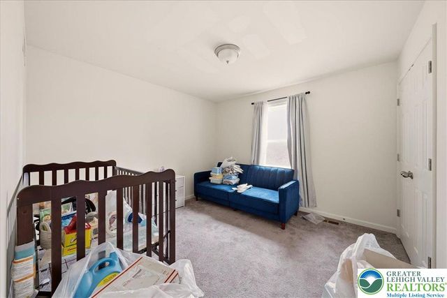 225 Swan Court, Middle Smithfield Twp, PA 18302