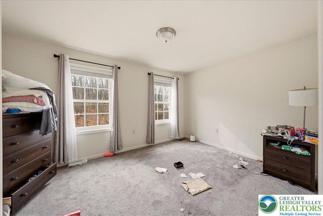 225 Swan Court, Middle Smithfield Twp, PA 18302