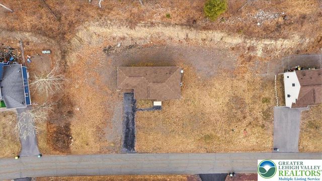 225 Swan Court, Middle Smithfield Twp, PA 18302