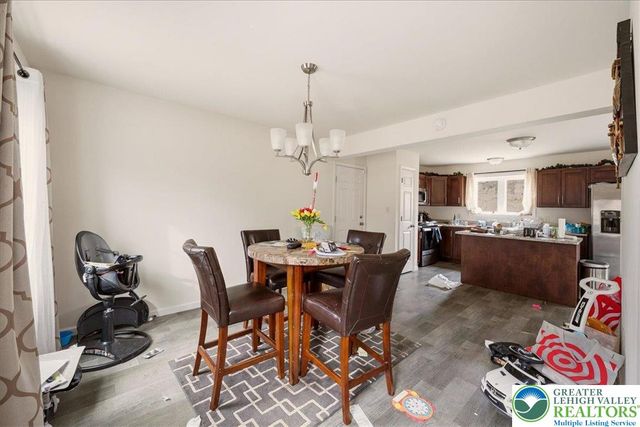 225 Swan Court, Middle Smithfield Twp, PA 18302