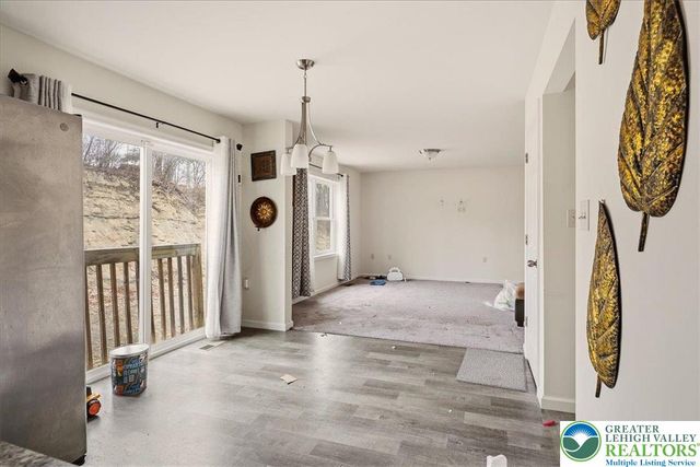 225 Swan Court, Middle Smithfield Twp, PA 18302