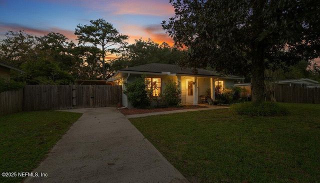 2830 PARR Court W, Jacksonville, FL 32216