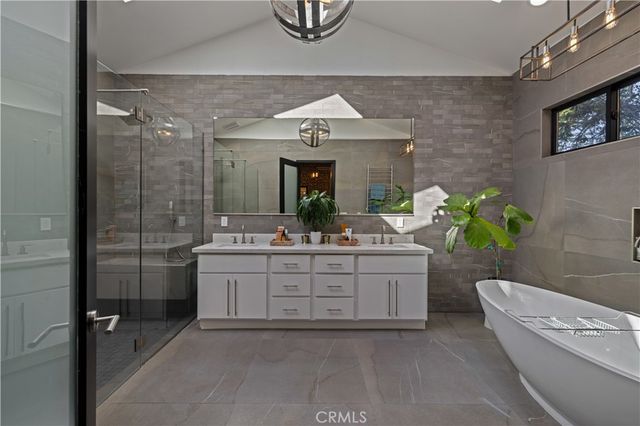 17929 Martha Street, Encino, CA 91316