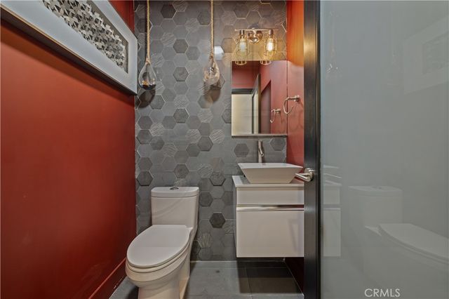 17929 Martha Street, Encino, CA 91316