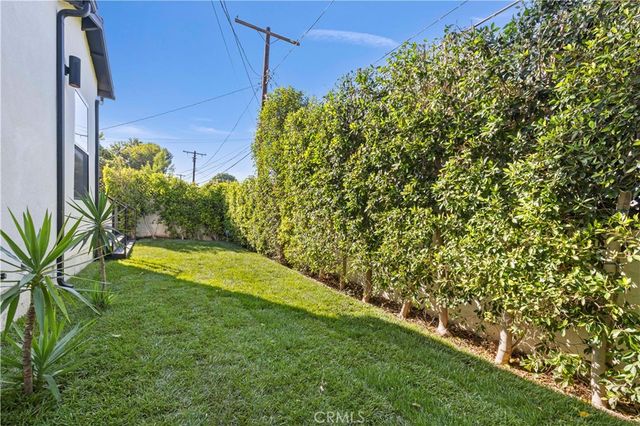 17929 Martha Street, Encino, CA 91316