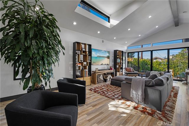 17929 Martha Street, Encino, CA 91316