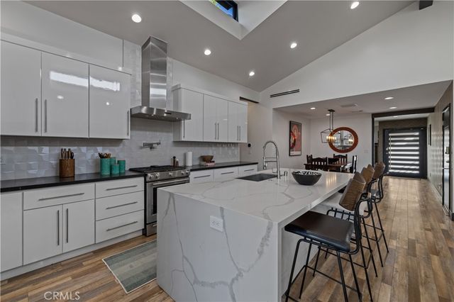 17929 Martha Street, Encino, CA 91316