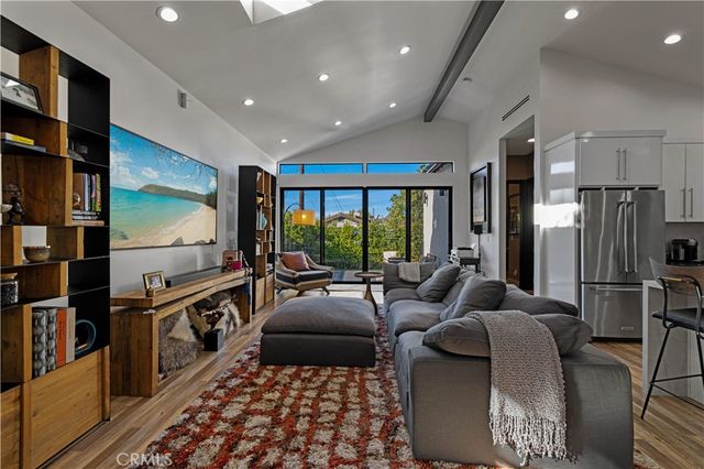 17929 Martha Street, Encino, CA 91316