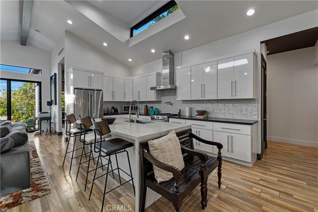 17929 Martha Street, Encino, CA 91316