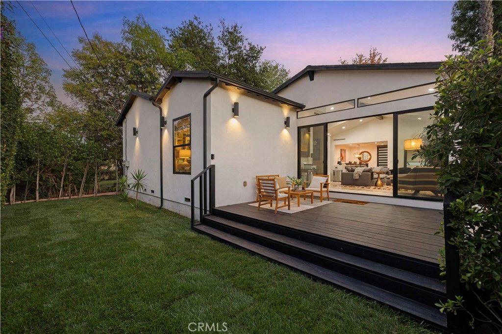 17929 Martha Street, Encino, CA 91316