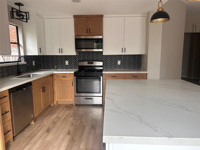 3812 Maple Drive, Conroe, TX 77302