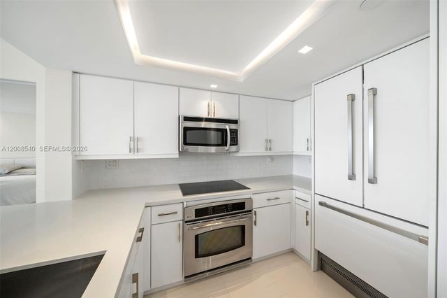 400 S Pointe Dr 2101, Miami Beach, FL 33139
