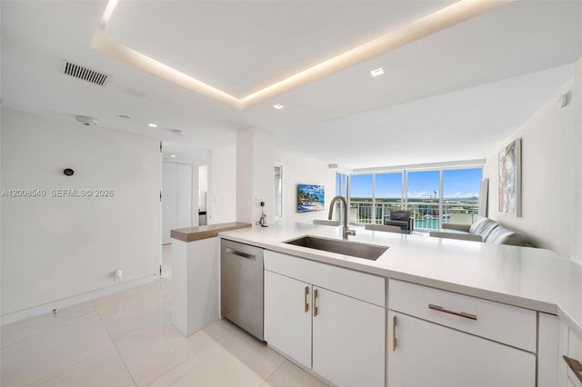 400 S Pointe Dr 2101, Miami Beach, FL 33139