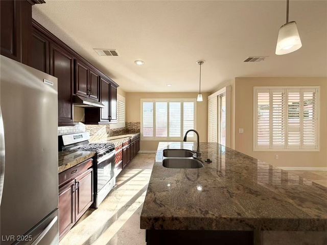 293 Harpers Ferry Avenue, Las Vegas, NV 89148