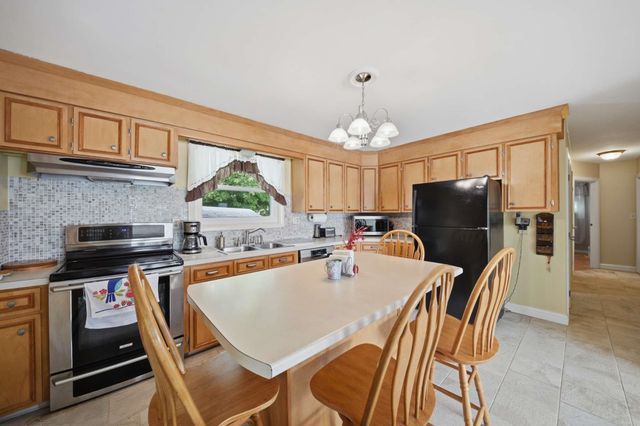 12 Joffre Street, Goffstown, NH 03102