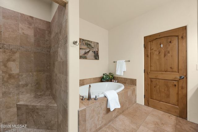2556 E Via Corta Di Amore, Tucson, AZ 85718