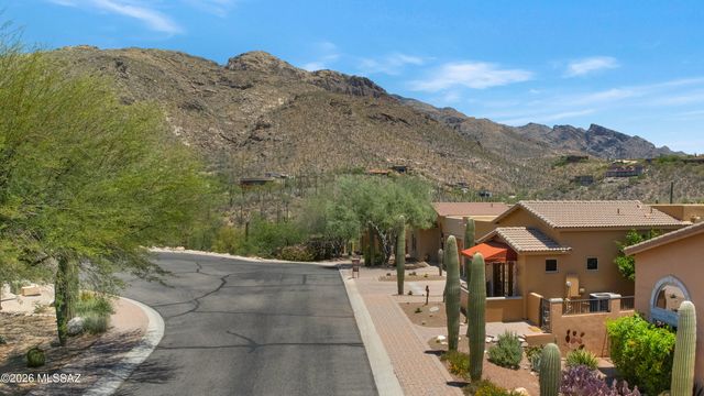 2556 E Via Corta Di Amore, Tucson, AZ 85718