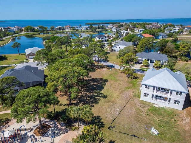 HARBOUR WATCH DRIVE, Tarpon Springs, FL 34689