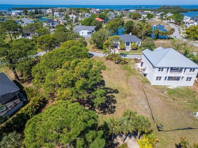 HARBOUR WATCH DRIVE, Tarpon Springs, FL 34689