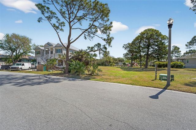 HARBOUR WATCH DRIVE, Tarpon Springs, FL 34689