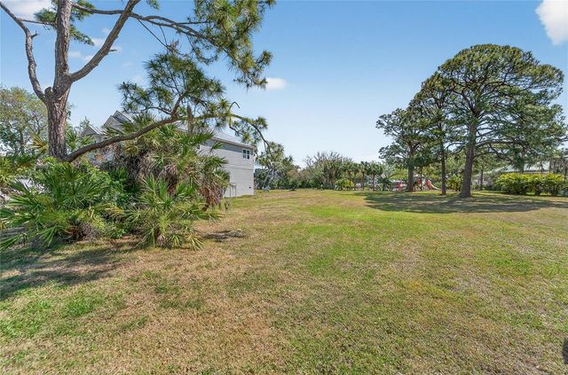 HARBOUR WATCH DRIVE, Tarpon Springs, FL 34689