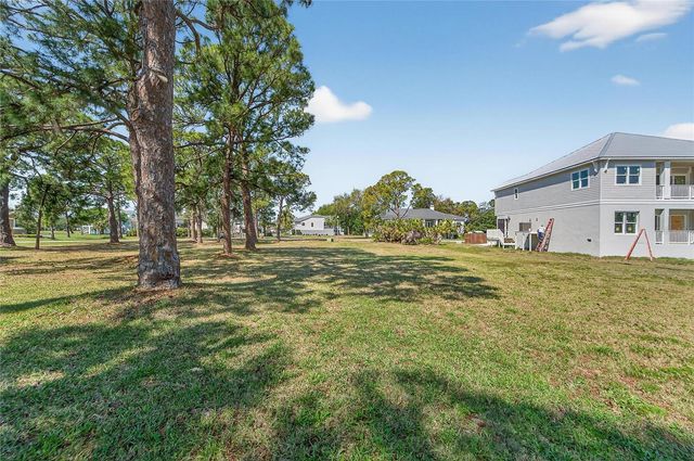 HARBOUR WATCH DRIVE, Tarpon Springs, FL 34689