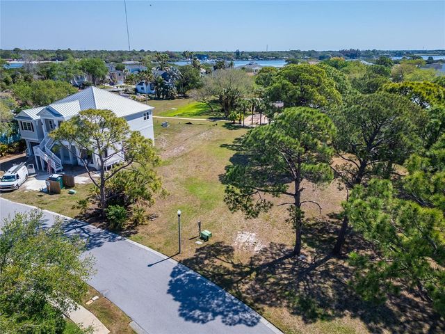 HARBOUR WATCH DRIVE, Tarpon Springs, FL 34689