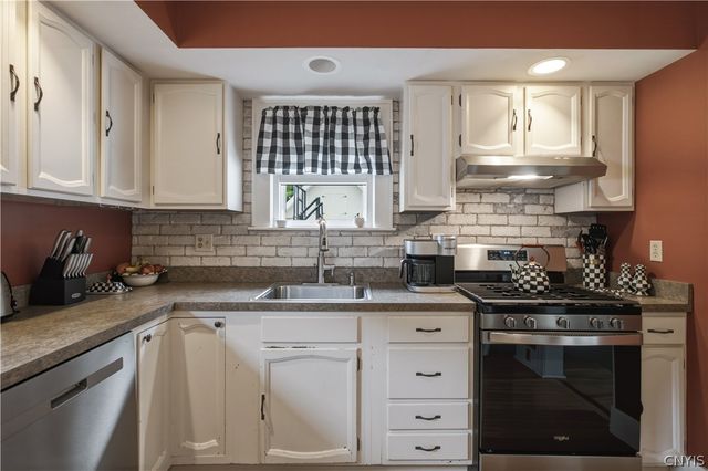 319 Ridgewood Drive, Syracuse, NY 13206