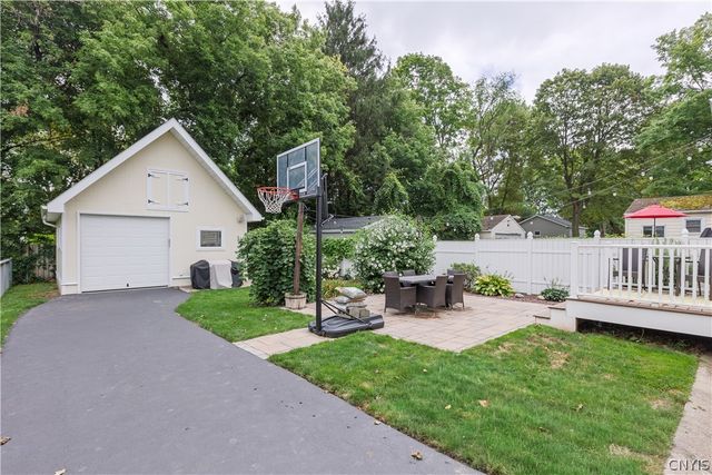 319 Ridgewood Drive, Syracuse, NY 13206