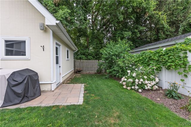 319 Ridgewood Drive, Syracuse, NY 13206