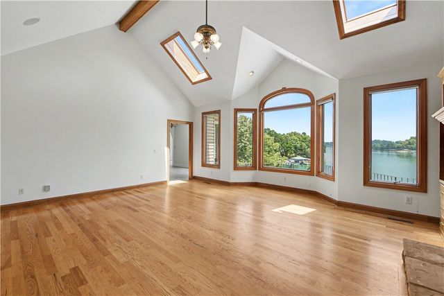 319 Venture Drive, West Union, SC 29696
