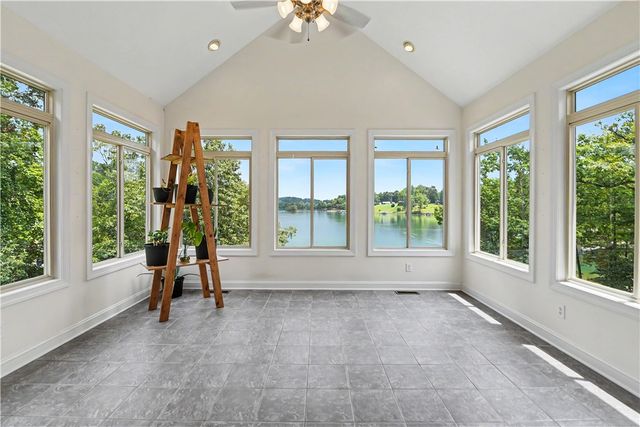 319 Venture Drive, West Union, SC 29696