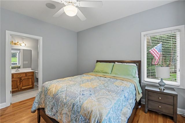 319 Venture Drive, West Union, SC 29696