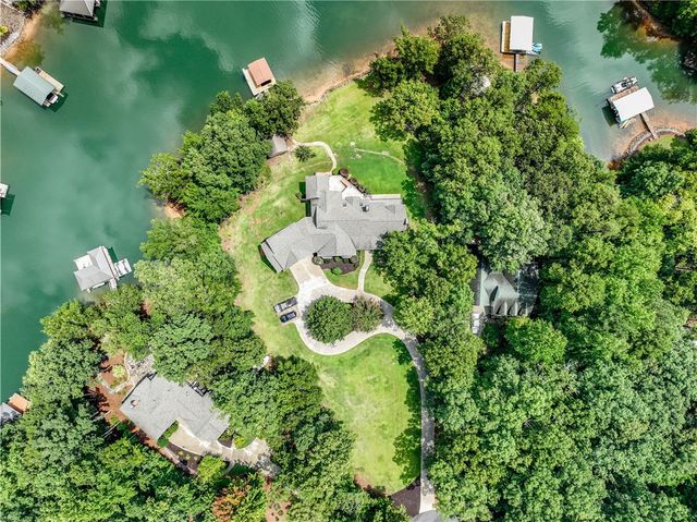 319 Venture Drive, West Union, SC 29696