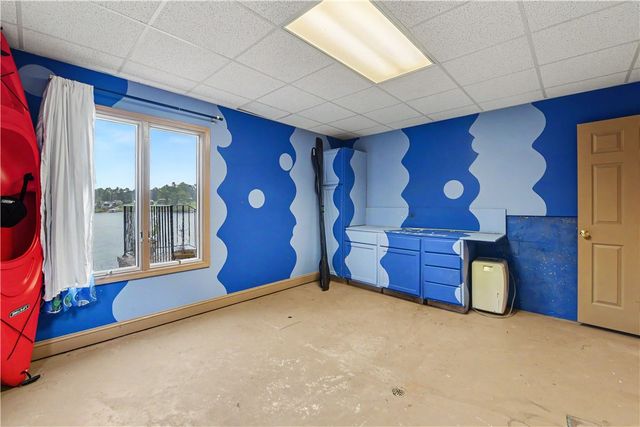 319 Venture Drive, West Union, SC 29696