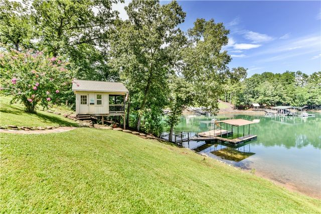 319 Venture Drive, West Union, SC 29696