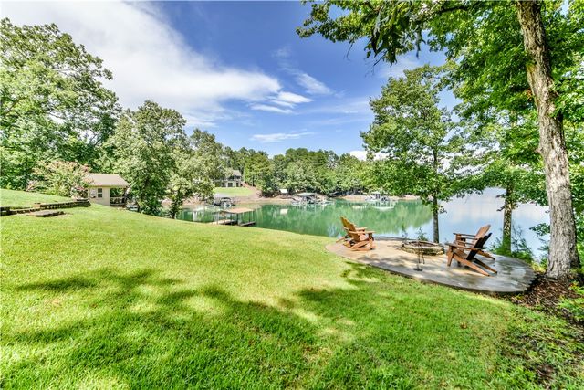319 Venture Drive, West Union, SC 29696