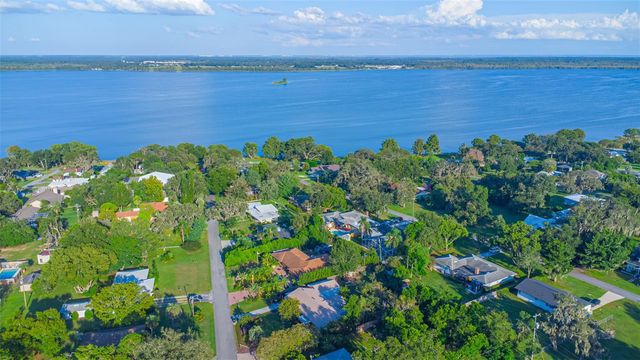 126 E PALMETTO AVENUE, Howey In The Hills, FL 34737