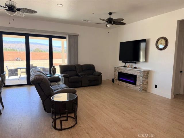 3711 W Avenue M11, Lancaster, CA 93536