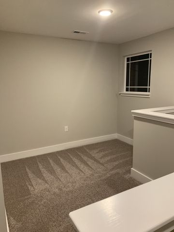 6039 Hillside Ln, Spring Hill, TN 37174