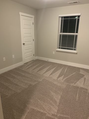 6039 Hillside Ln, Spring Hill, TN 37174